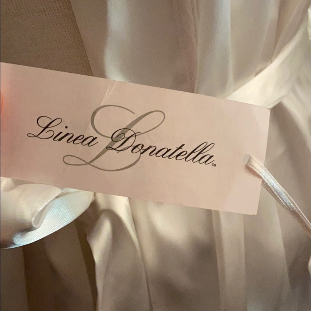 Linea Donatella Ivory “Mrs” robe NWT! - Picture 10 of 12